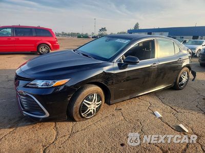 2024 TOYOTA CAMRY LE 4T1C31AK0RU064289 - główne zdjęcie licytacji z USA - miniatura
