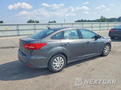 Trzecie zdjęcie samochodu z tyłu: 2016 FORD FOCUS VIN:1FADP3E29GL397005 - miniatura