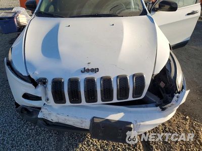 Zdjęcie 12 z 13 samochodu: 2016 JEEP CHEROKEE LATITUDE VIN:1C4PJMCB8GW145181 - miniatura