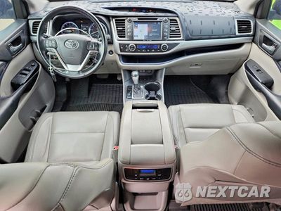 Zdjęcie 8 z 14 samochodu: 2018 TOYOTA HIGHLANDER XLE VIN:5TDJZRFHXJS524461 - miniatura