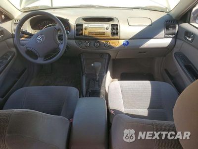 Zdjęcie 8 z 12 samochodu: 2005 TOYOTA CAMRY LE VIN:4T1BE32K15U637954 - miniatura