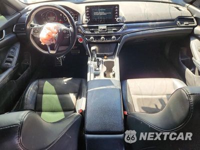 Zdjęcie 8 z 13 samochodu: 2018 HONDA ACCORD SPORT VIN:1HGCV1F35JA112120 - miniatura