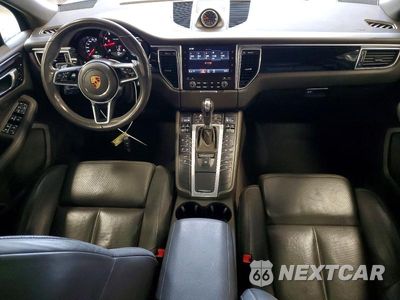 Zdjęcie 8 z 13 samochodu: 2018 PORSCHE MACAN VIN:WP1AA2A55JLB12055 - miniatura