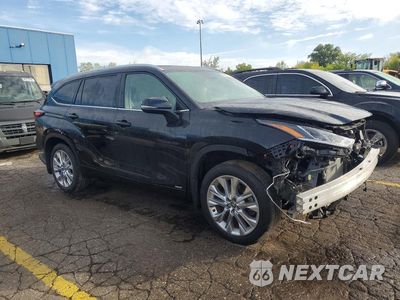 Czwarte zdjęcie samochodu z boku: 2025 TOYOTA HIGHLANDER HYBRID LIMITED VIN:5TDXBRCH8SS667607 - miniatura