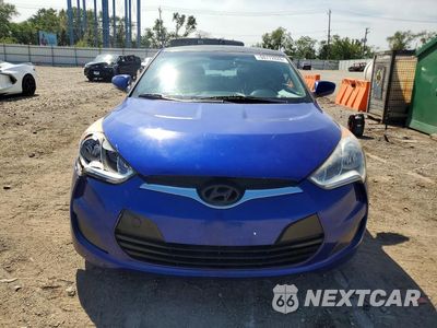 Piąte zdjęcie samochodu w środku: 2013 HYUNDAI VELOSTER BASE VIN:KMHTC6AD9DU178167 - miniatura