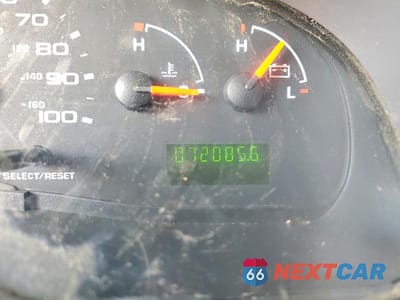 Zdjęcie 9 z 12 samochodu: 2004 FORD E350 BOX TRUCK VIN:1FDWE35L74HA70579 - miniatura