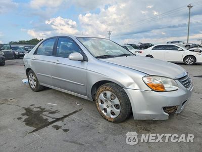 Czwarte zdjęcie samochodu z boku: 2008 KIA SPECTRA LX VIN:KNAFE121885534107 - miniatura
