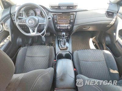 Zdjęcie 8 z 13 samochodu: 2019 NISSAN ROGUE SV VIN:5N1AT2MV7KC843672 - miniatura