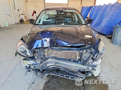 Piąte zdjęcie samochodu w środku: 2017 VOLVO XC60 T5 DYNAMIC VIN:YV440MDR6H2225487 - miniatura