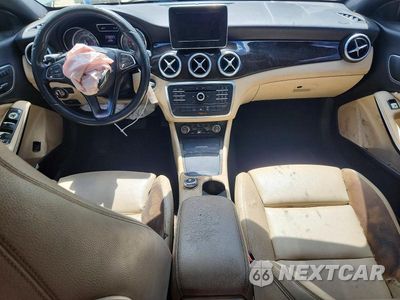Zdjęcie 8 z 13 samochodu: 2016 MERCEDES-BENZ CLA 250 VIN:WDDSJ4EB2GN297931 - miniatura