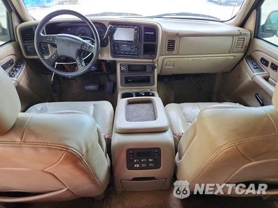 Zdjęcie 8 z 13 samochodu: 2001 CHEVROLET TAHOE C1500 VIN:1GNEC13T11J313439 - miniatura