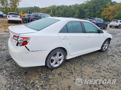 Trzecie zdjęcie samochodu z tyłu: 2014 TOYOTA CAMRY SE VIN:4T1BF1FKXEU363990 - miniatura