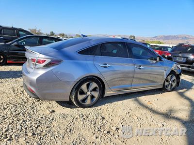 Trzecie zdjęcie samochodu z tyłu: 2016 HYUNDAI SONATA PLUG-IN HYBRID LIMITED VIN:KMHE54L25GA024807 - miniatura