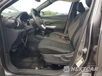 Zdjęcie 7 z 13 samochodu: 2019 NISSAN KICKS SV VIN:3N1CP5CU6KL552227 - miniatura