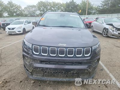 Piąte zdjęcie samochodu w środku: 2022 JEEP COMPASS LATITUDE VIN:3C4NJDBB4NT124338 - miniatura