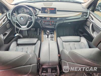 Zdjęcie 8 z 12 samochodu: 2016 BMW X5 XDRIVE50I VIN:5UXKR6C5XG0J81450 - miniatura