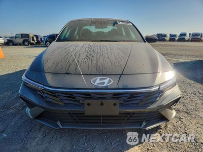 Piąte zdjęcie samochodu w środku: 2026 HYUNDAI ELANTRA SEL SPORT VIN:KMHLM4DG5TU195005 - miniatura