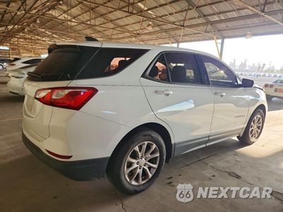 Trzecie zdjęcie samochodu z tyłu: 2019 CHEVROLET EQUINOX LS VIN:2GNAXHEV4K6115303 - miniatura