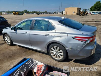 Drugie zdjęcie samochodu z przodu: 2020 TOYOTA CAMRY LE VIN:4T1C11AK5LU943154 - miniatura