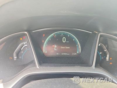 Zdjęcie 9 z 12 samochodu: 2018 HONDA CIVIC EX VIN:19XFC2F72JE030563 - miniatura