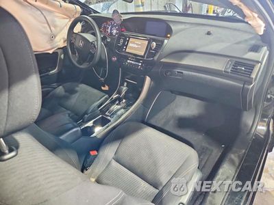 Zdjęcie 8 z 13 samochodu: 2017 HONDA ACCORD EX VIN:1HGCT1B79HA005788 - miniatura