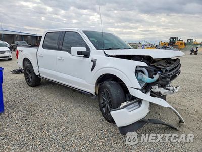Czwarte zdjęcie samochodu z boku: 2021 FORD F150 SUPERCREW VIN:1FTFW1E54MFB21877 - miniatura