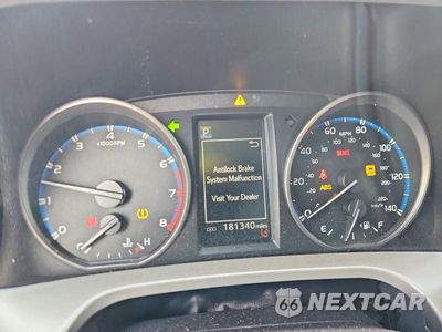 Zdjęcie 9 z 13 samochodu: 2017 TOYOTA RAV4 XLE VIN:JTMRFREV3HJ708554 - miniatura