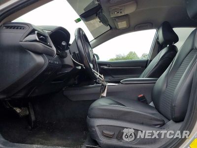 Zdjęcie 7 z 12 samochodu: 2020 TOYOTA CAMRY SE VIN:4T1G11AK5LU305715 - miniatura