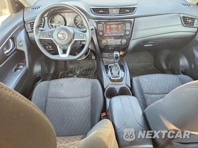 Zdjęcie 8 z 12 samochodu: 2018 NISSAN ROGUE S VIN:5N1AT2MV6JC790736 - miniatura