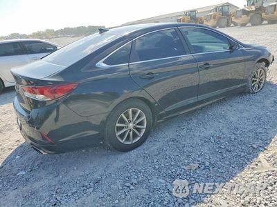Trzecie zdjęcie samochodu z tyłu: 2019 HYUNDAI SONATA SE VIN:5NPE24AF8KH744400 - miniatura
