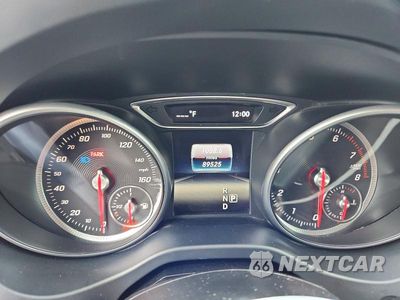 Zdjęcie 9 z 12 samochodu: 2018 MERCEDES-BENZ CLA 250 4MATIC VIN:WDDSJ4GB1JN541265 - miniatura