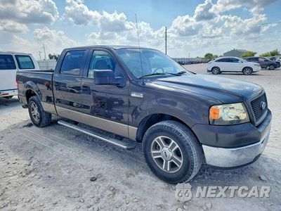 Czwarte zdjęcie samochodu z boku: 2006 FORD F150 SUPERCREW VIN:1FTRW12W36FB42474 - miniatura