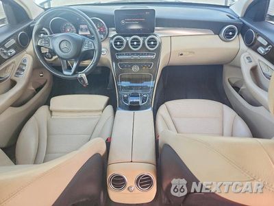 Zdjęcie 8 z 12 samochodu: 2016 MERCEDES-BENZ C 300 4MATIC VIN:55SWF4KB1GU134248 - miniatura