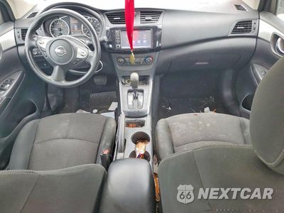 Zdjęcie 8 z 12 samochodu: 2019 NISSAN SENTRA S VIN:3N1AB7AP7KY257445 - miniatura
