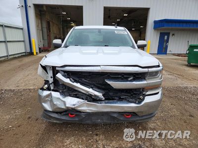 Piąte zdjęcie samochodu w środku: 2017 CHEVROLET SILVERADO K1500 LT VIN:1GCVKREC2HZ394549 - miniatura