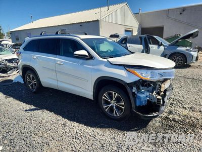 Czwarte zdjęcie samochodu z boku: 2016 TOYOTA HIGHLANDER XLE VIN:5TDJKRFH7GS283357 - miniatura