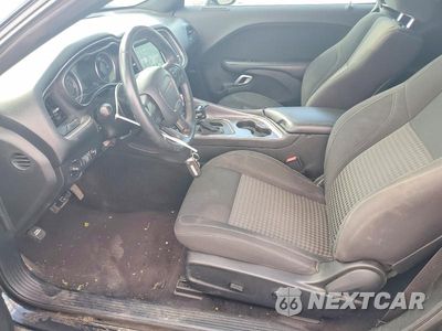 Zdjęcie 7 z 12 samochodu: 2018 DODGE CHALLENGER SXT VIN:2C3CDZAGXJH305492 - miniatura