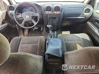 Zdjęcie 8 z 12 samochodu: 2005 GMC ENVOY VIN:1GKDS13SX52348063 - miniatura