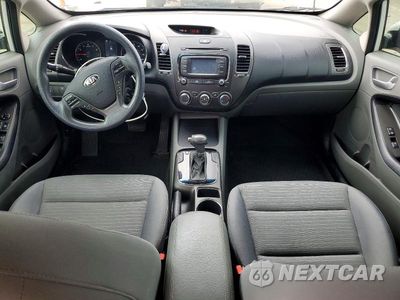 Zdjęcie 8 z 12 samochodu: 2017 KIA FORTE LX VIN:3KPFL4A74HE051086 - miniatura