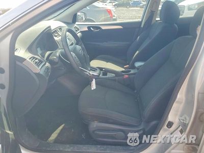 Zdjęcie 7 z 12 samochodu: 2016 NISSAN SENTRA S VIN:3N1AB7AP6GL682644 - miniatura