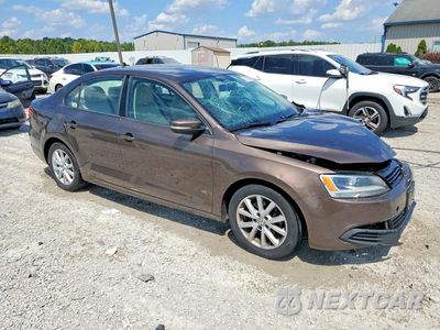Czwarte zdjęcie samochodu z boku: 2011 VOLKSWAGEN JETTA SE VIN:3VWBX7AJ4BM375438 - miniatura