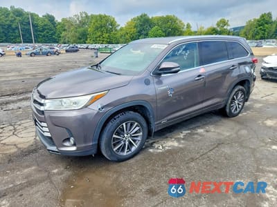 2017 TOYOTA HIGHLANDER HYBRID XLE 5TDJGRFH5HS026619 - główne zdjęcie licytacji z USA - miniatura