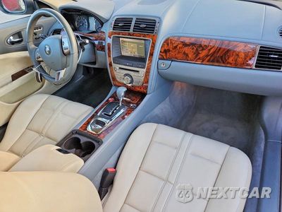 Zdjęcie 8 z 12 samochodu: 2008 JAGUAR XK VIN:SAJWA44BX85B26167 - miniatura