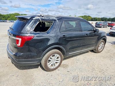 Trzecie zdjęcie samochodu z tyłu: 2018 FORD EXPLORER XLT VIN:1FM5K8D88JGA65178 - miniatura