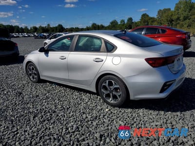 Drugie zdjęcie samochodu z przodu: 2020 KIA FORTE LXS VIN:3KPF24AD1LE216271 - miniatura