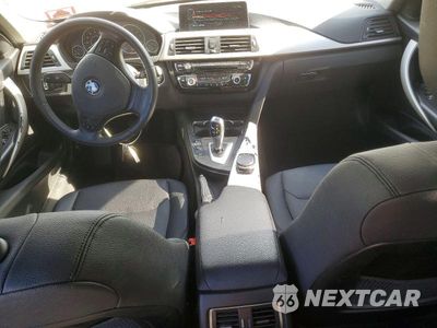 Zdjęcie 8 z 12 samochodu: 2017 BMW 320 XI VIN:WBA8E5G32HNU45546 - miniatura