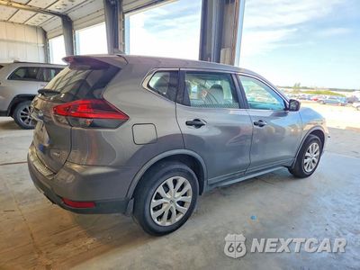 Trzecie zdjęcie samochodu z tyłu: 2018 NISSAN ROGUE S VIN:KNMAT2MV7JP535946 - miniatura