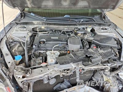 Zdjęcie 11 z 12 samochodu: 2016 HONDA ACCORD LX VIN:1HGCR2F32GA114247 - miniatura