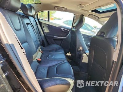 Zdjęcie 10 z 13 samochodu: 2013 VOLVO S60 T5 VIN:YV1612FH3D2229194 - miniatura