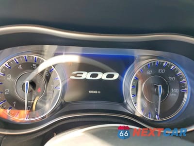 Zdjęcie 9 z 13 samochodu: 2017 CHRYSLER 300 LIMITED VIN:2C3CCAAGXHH599653 - miniatura